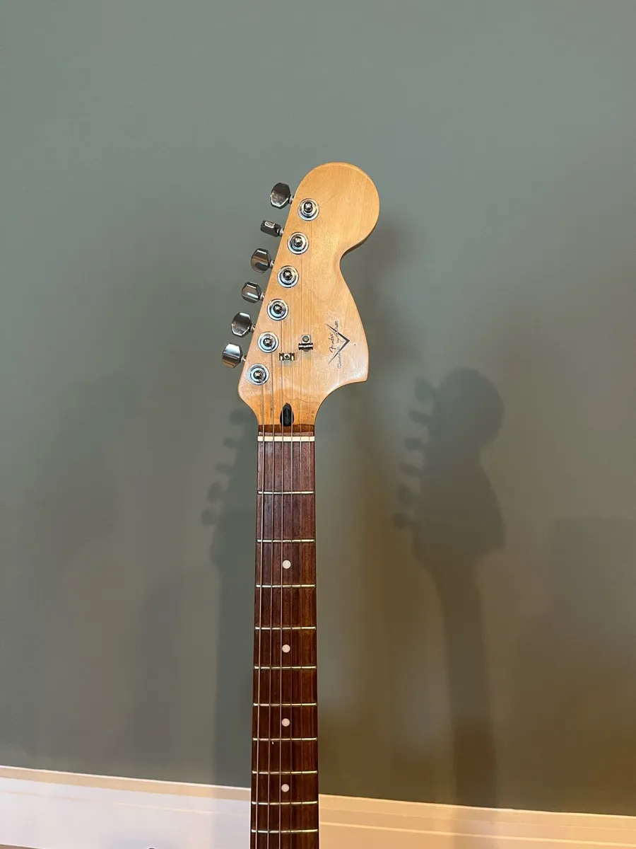Guitar - Image 4