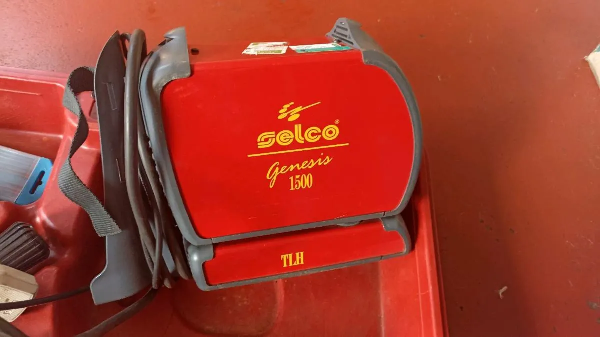Genesis 1500 TLH welding machine - Image 3