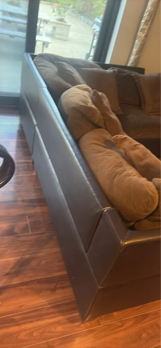 Corner couch - Image 3