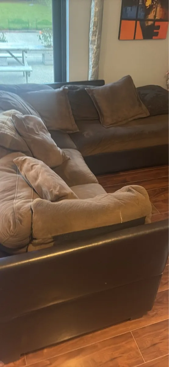 Corner couch - Image 4