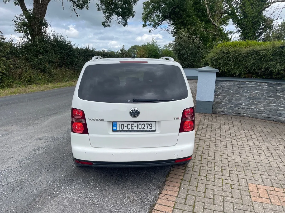 Volkswagen Touran Automatic - Image 4