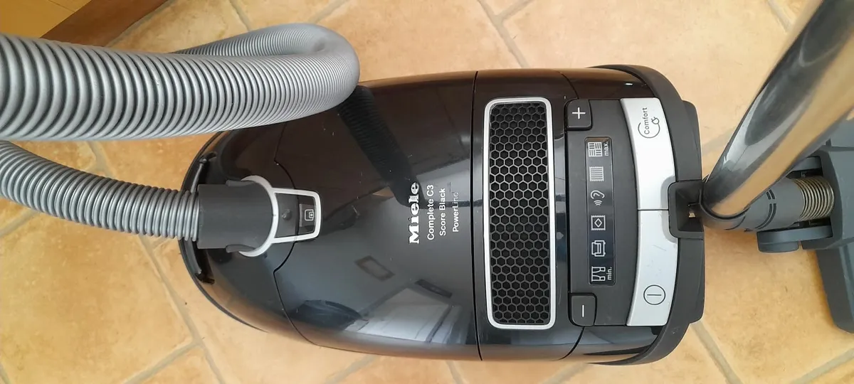 Miele vacuum cleaner - Image 2