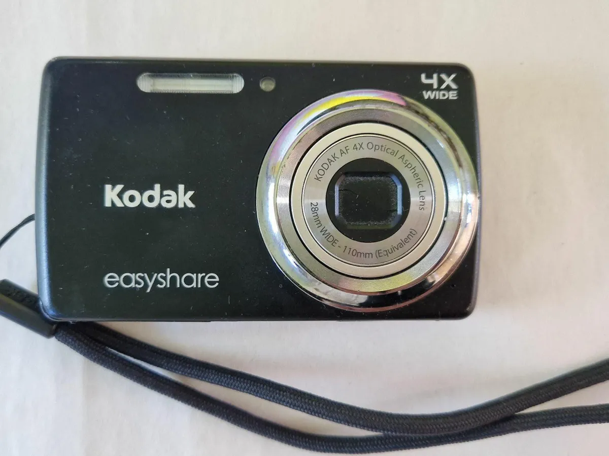 Kodak easyshare M532 14 Megapixels 4x Optical Lens - Image 1