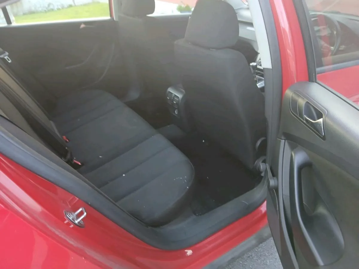2010 Volkswagen Passat (Tested) - Image 4