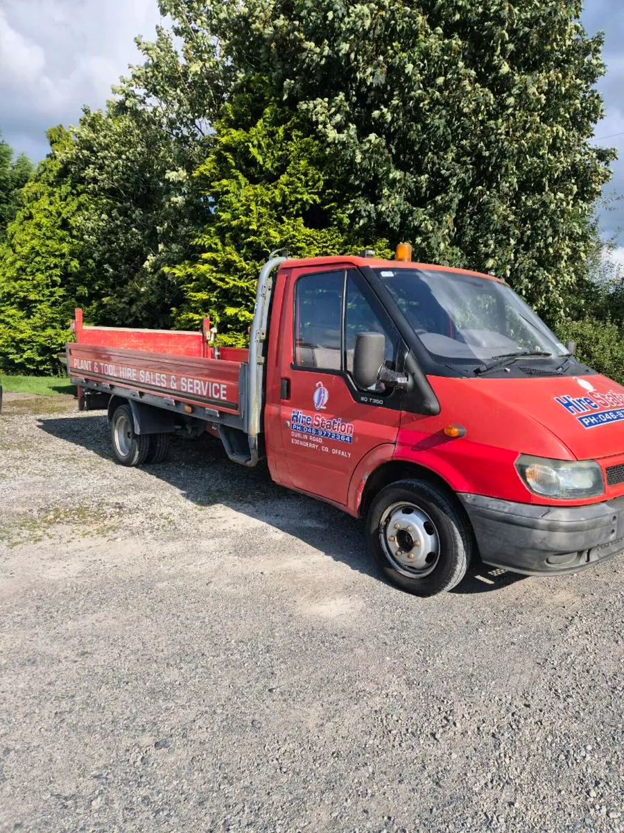 Ford  transit  twin wheel with tail lift - Image 1