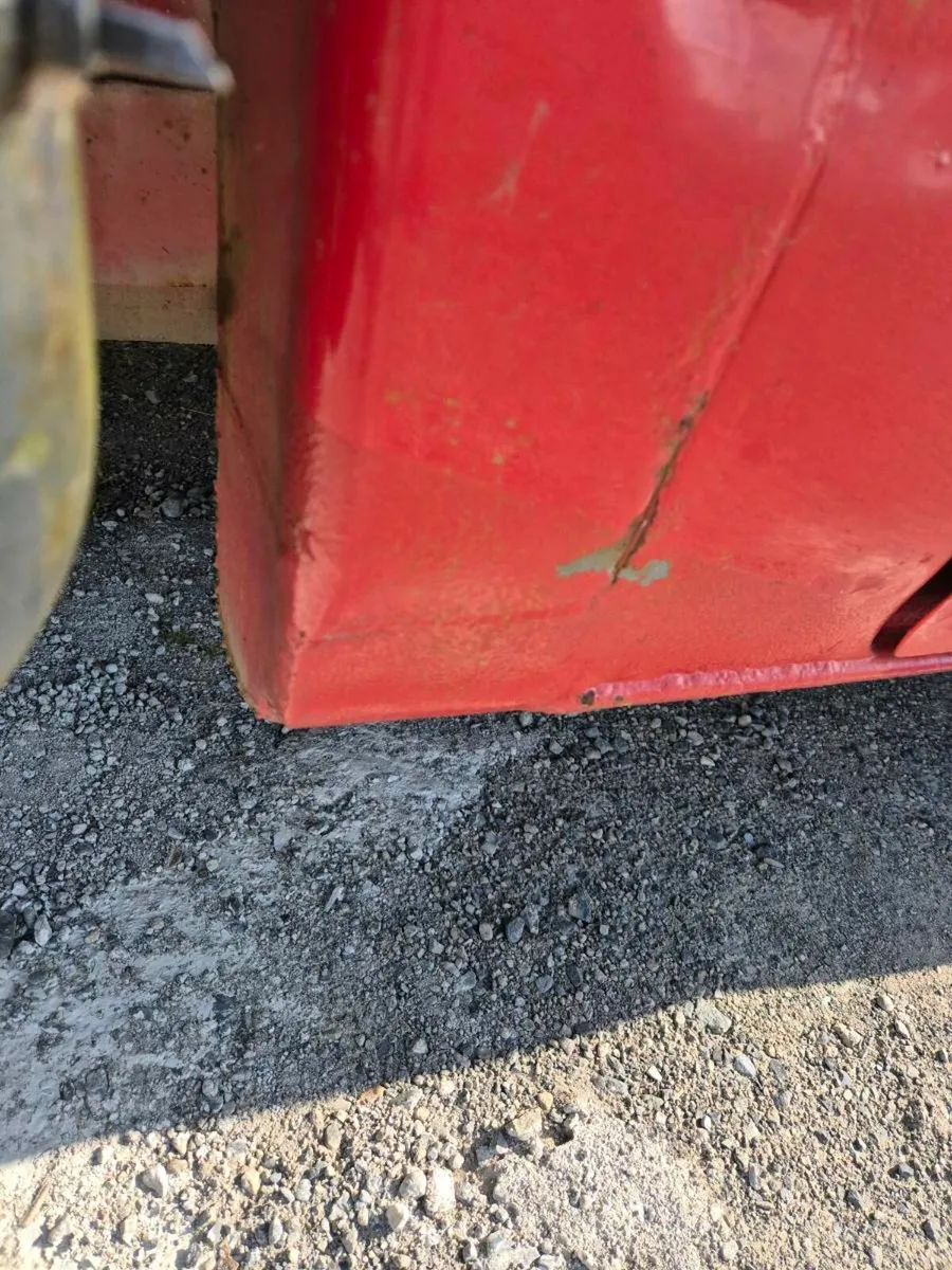 Ford  transit  twin wheel with tail lift - Image 4