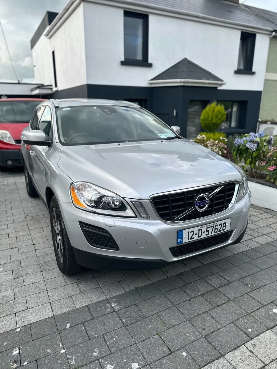 Volvo xc60 2012 - Image 2