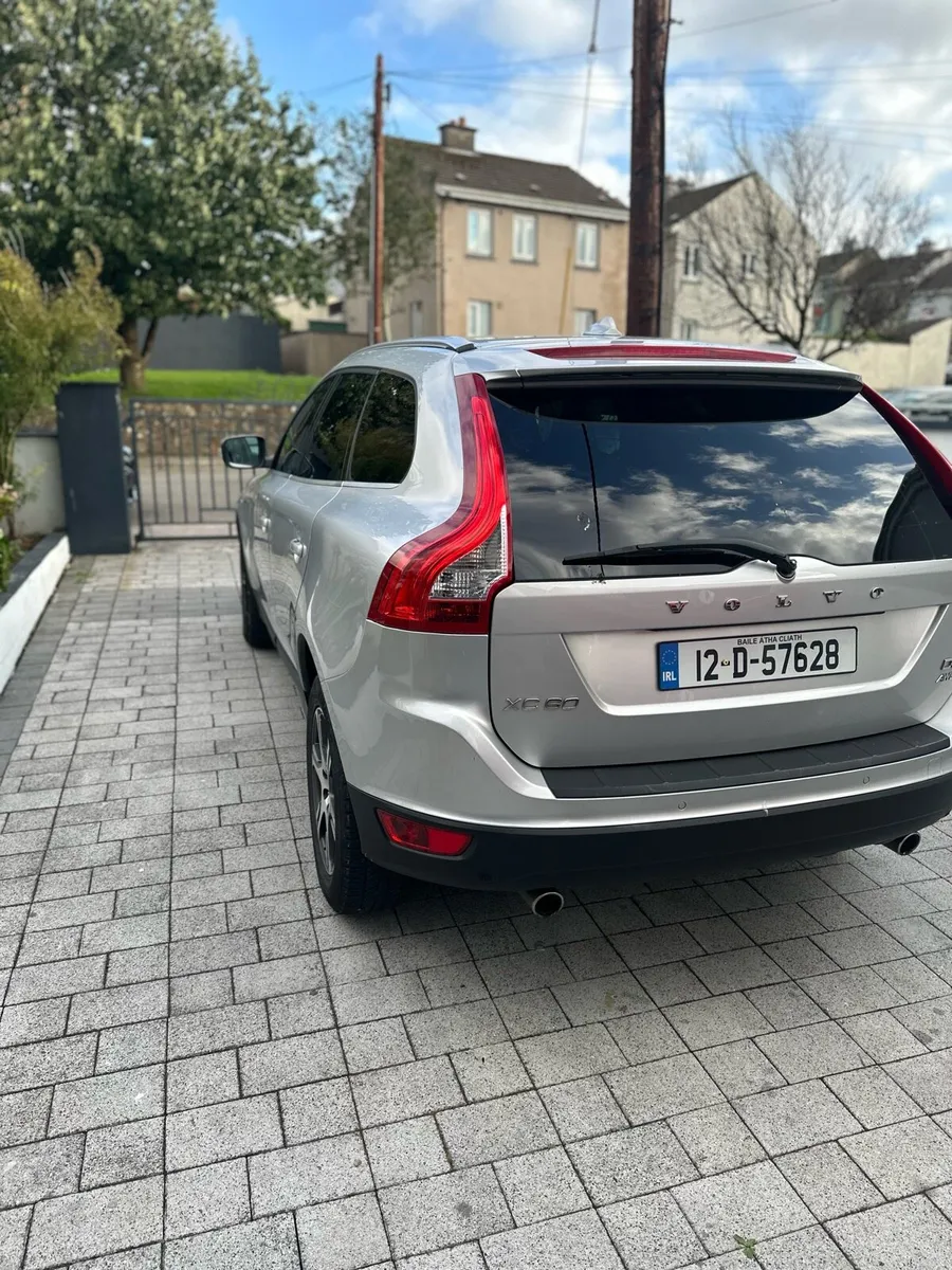 Volvo xc60 2012 - Image 3