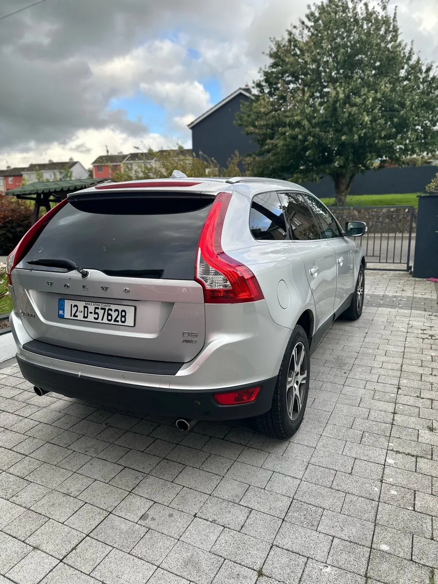 Volvo xc60 2012 - Image 4