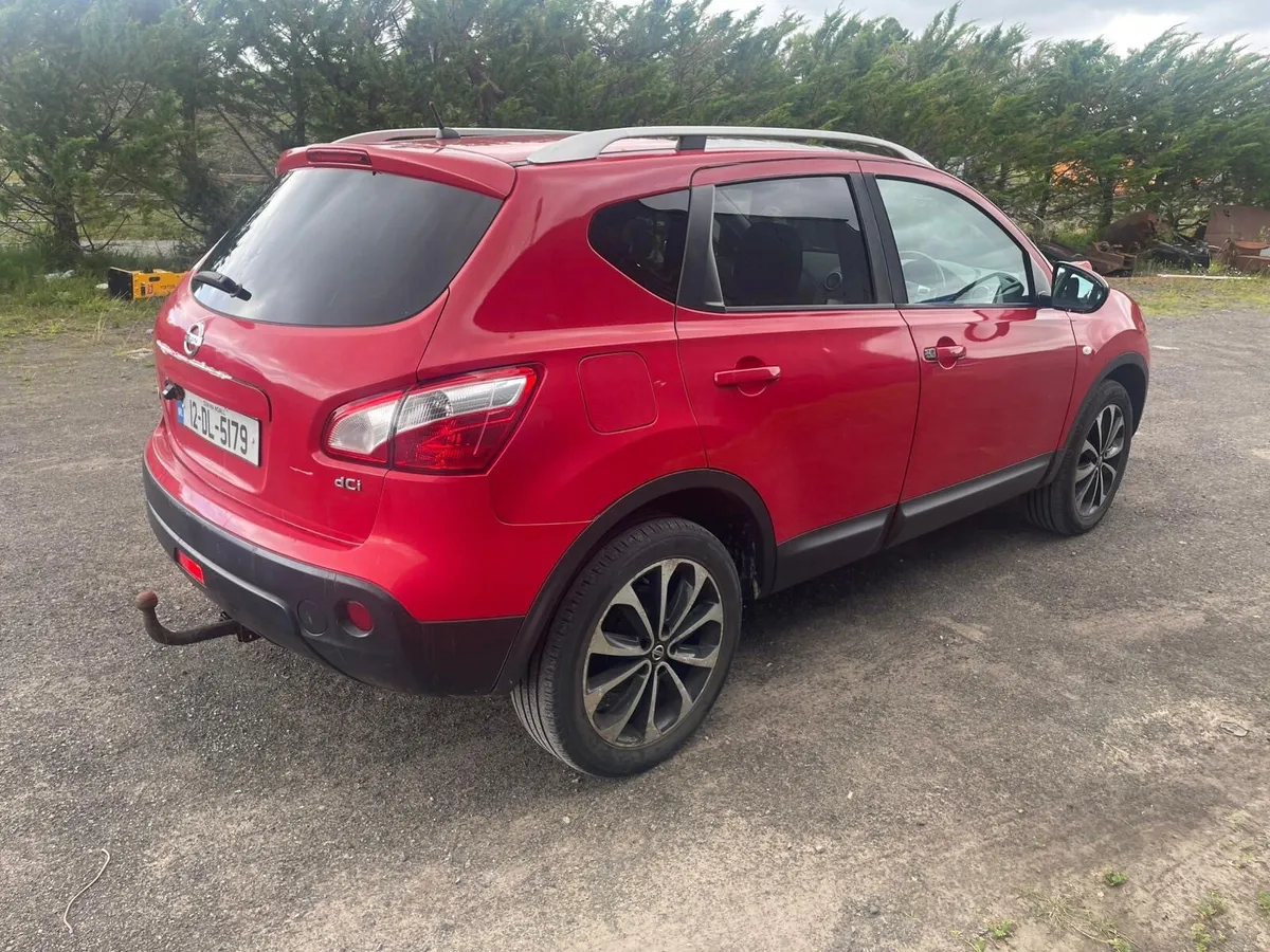 2012 Nissan Qashqai 1.6 DCI 4 Wheel drive N-Tec - Image 3