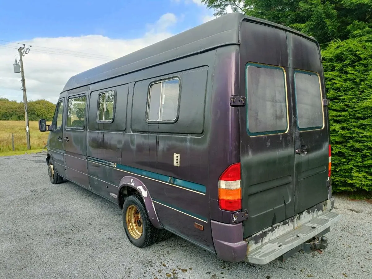 Mercedes Sprinter Camper - Image 3