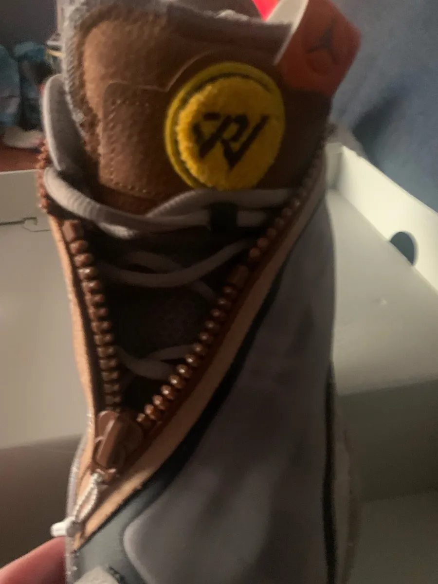 M Jordan  1988 size uk8.  New - Image 4