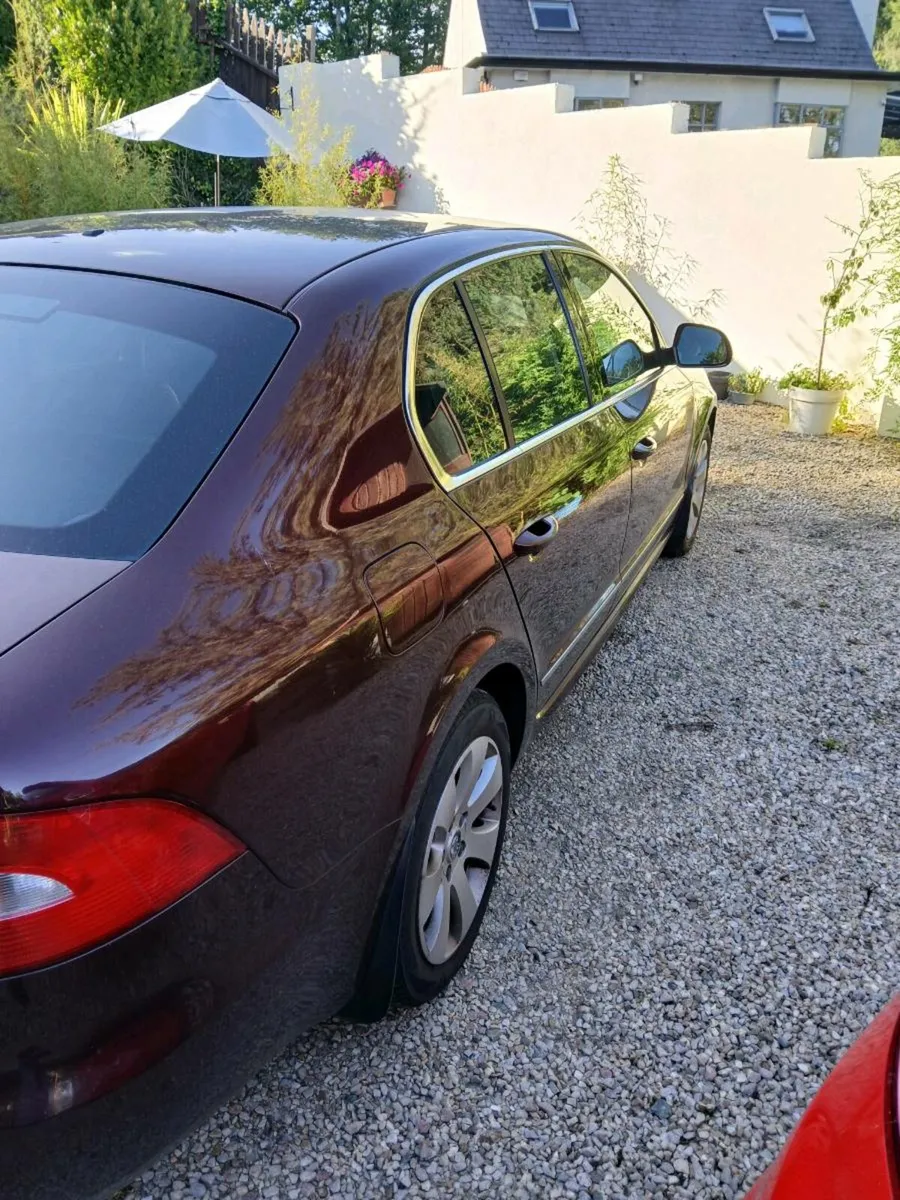SKODA SUPERB GREENLINE - Image 2