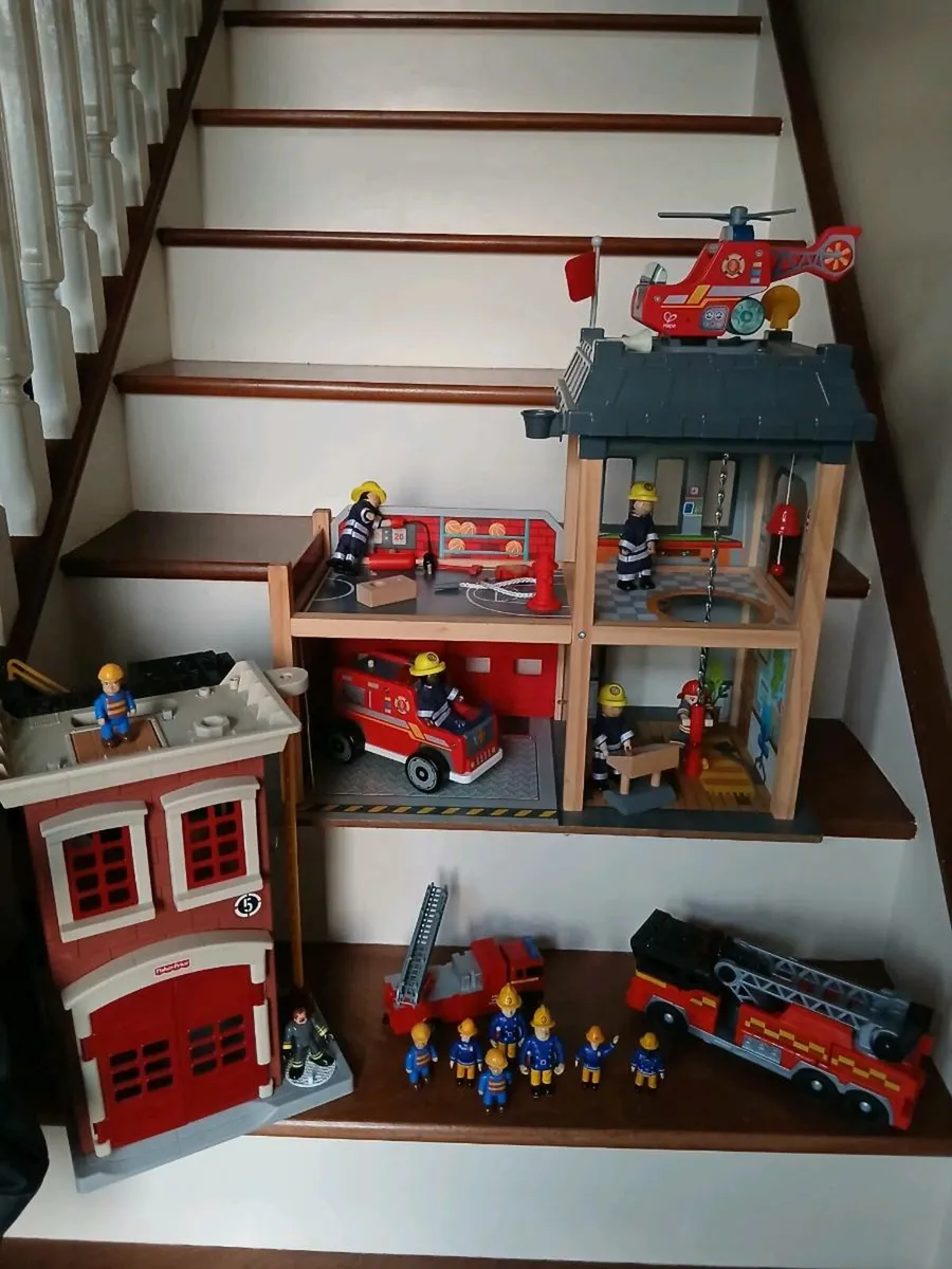 Toys - Image 1
