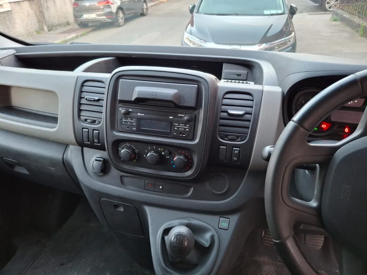 Nissan NV300 2018 - Image 3
