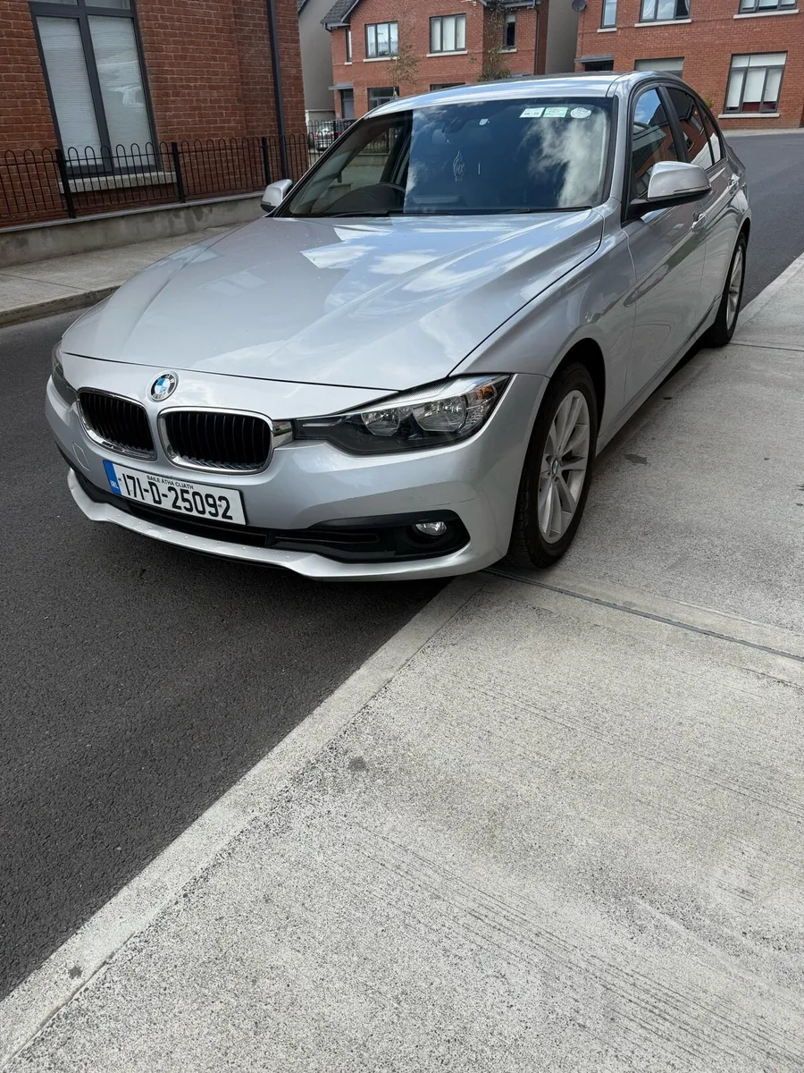 Car - Image 3