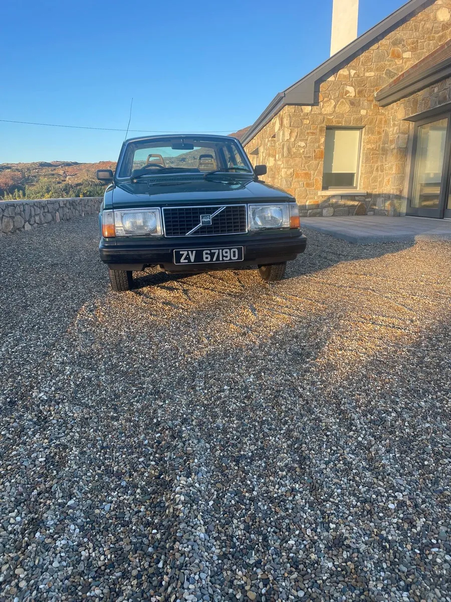 Car - Image 1