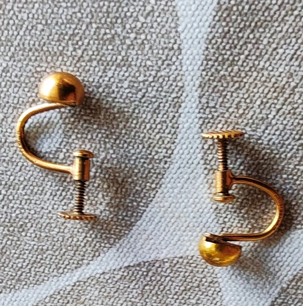 Vintage gold plated earrings - Image 2