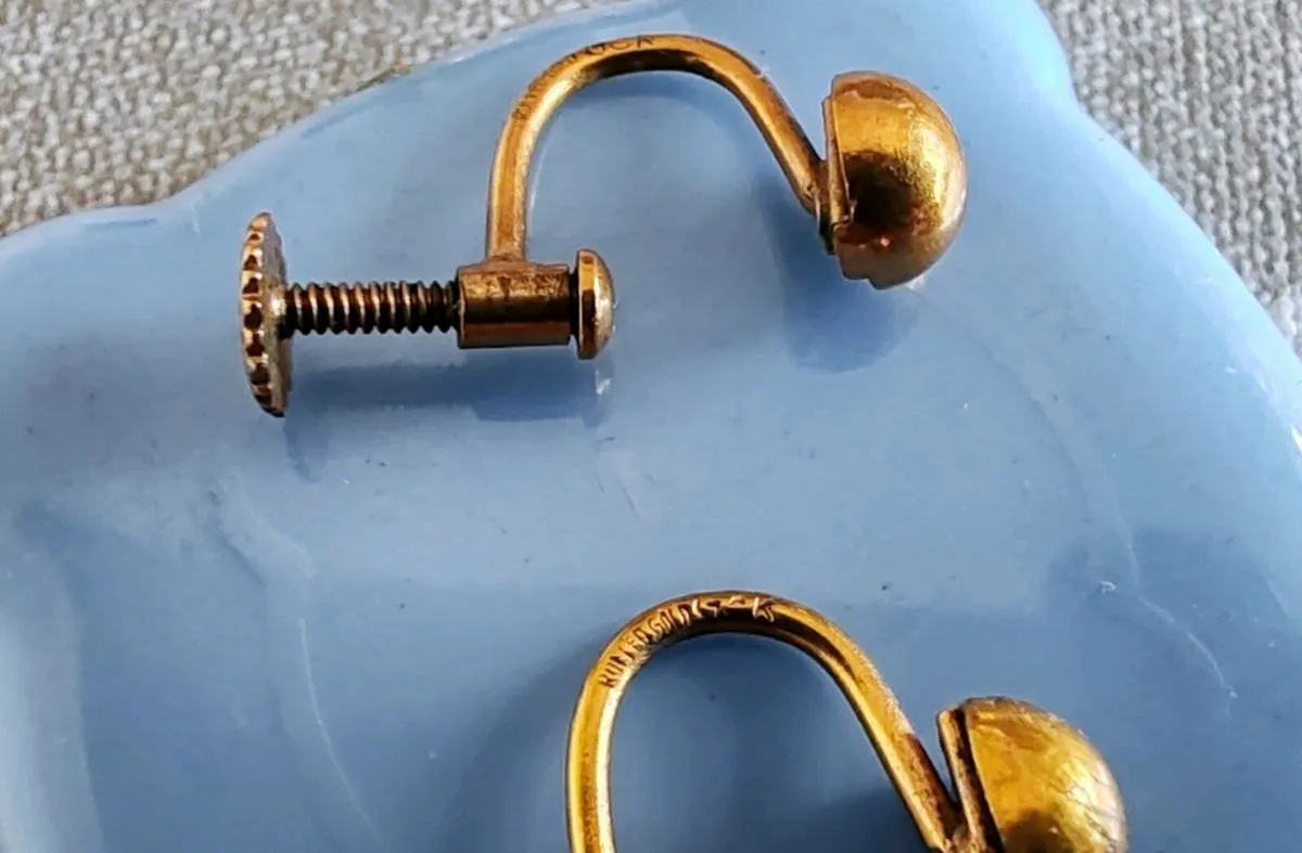 Vintage gold plated earrings - Image 3