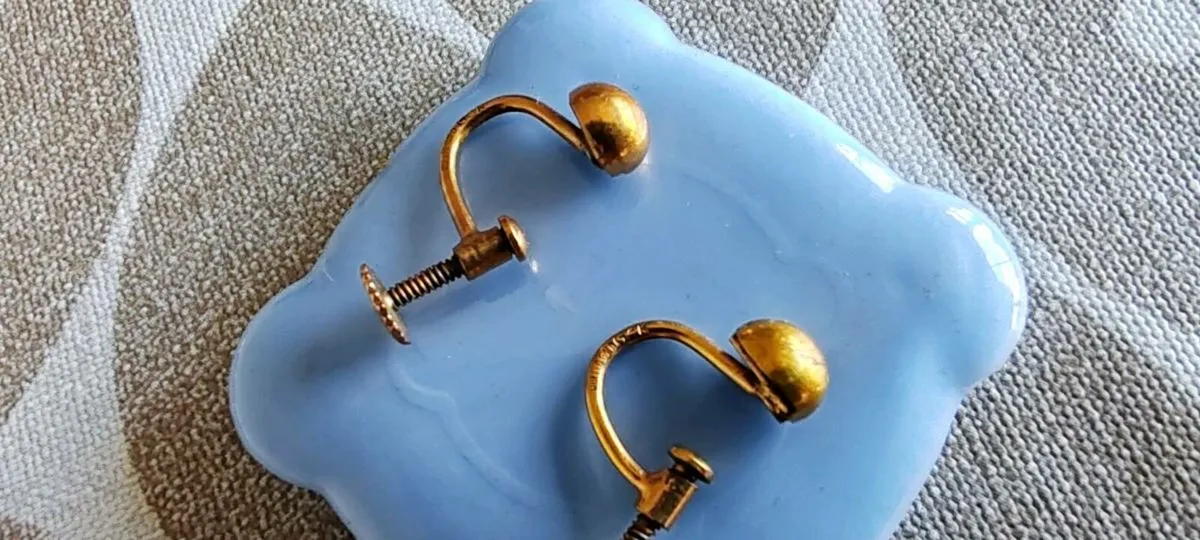 Vintage gold plated earrings - Image 1