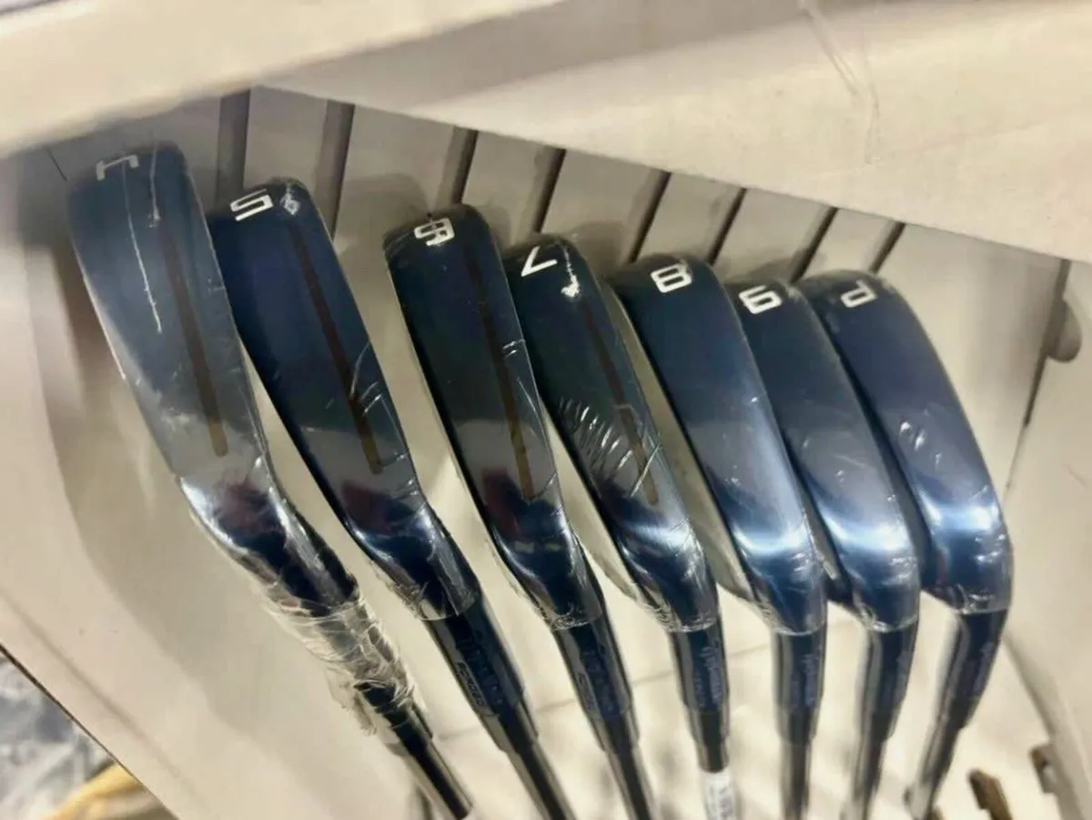 (NEW) TaylorMade P790 Redbull (7x) Japan Model - Image 3