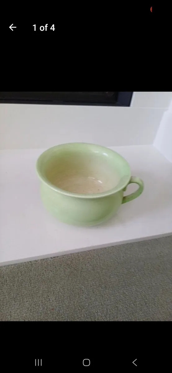 Royal Wilon Green China Chamber Pot - Image 1
