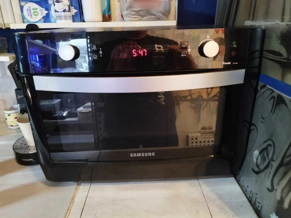 Samsung Combi Oven/Microwave 1370E Excellent - Image 1