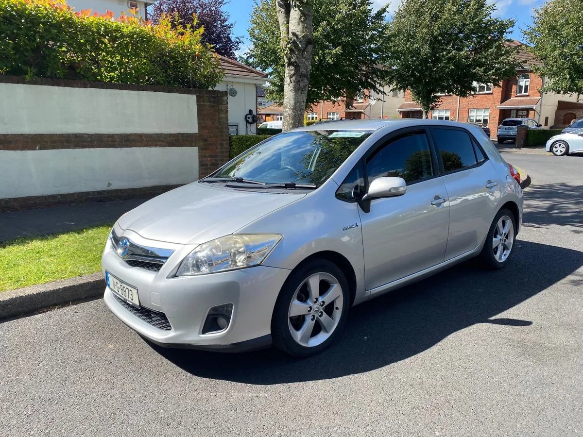 Toyota Auris 2011 - Image 4