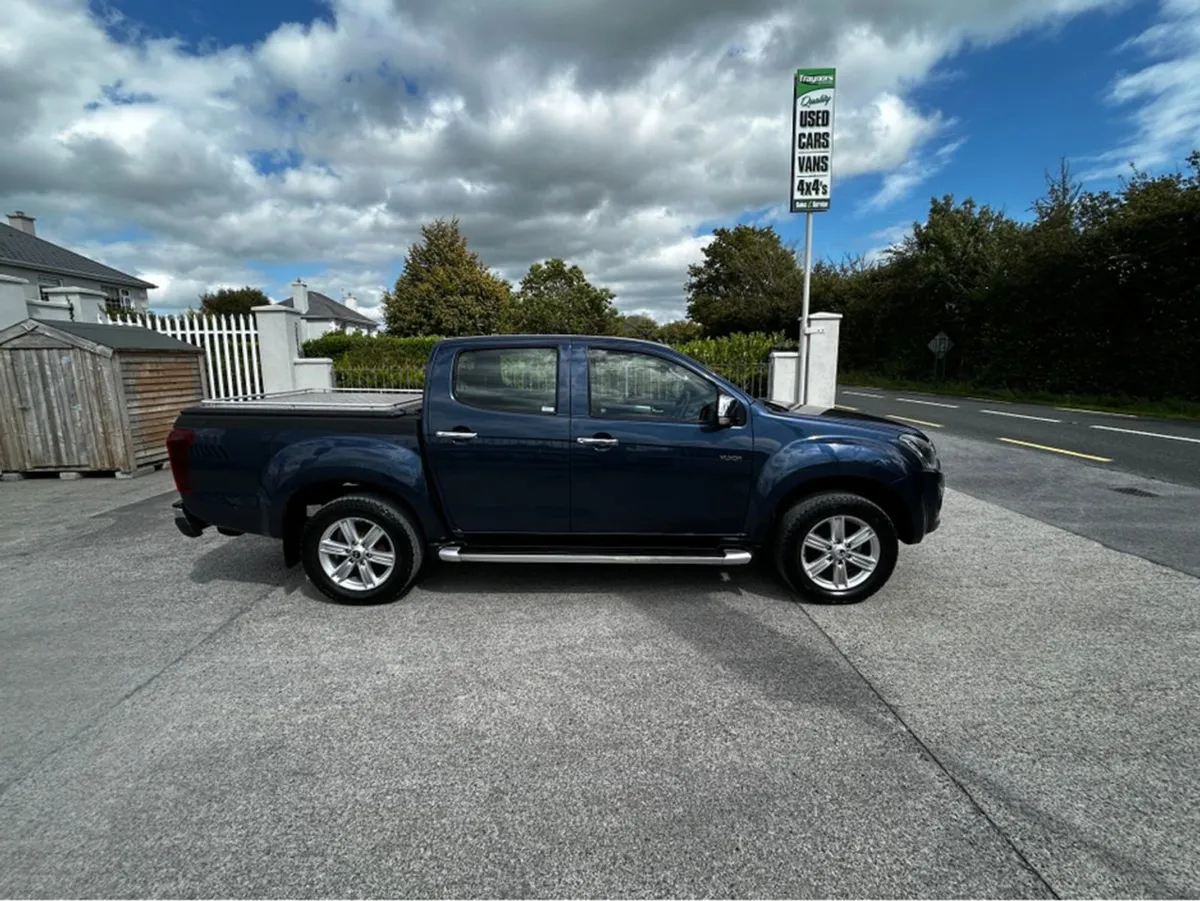 Isuzu D-Max 1.9 Yukon 5 Seater Crew CAB  333 Road - Image 3