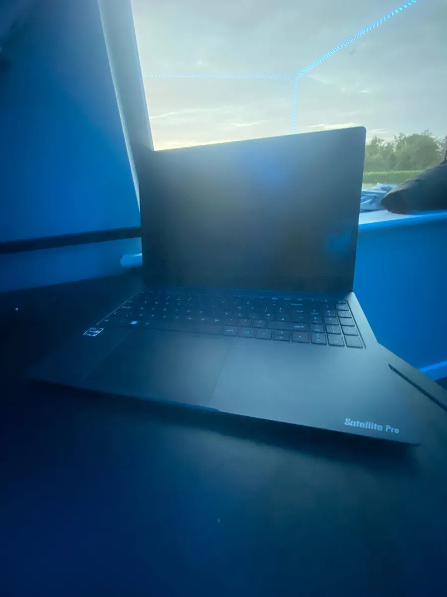 Dynabook(Toshiba) laptop - Image 2