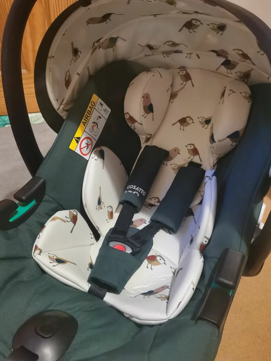 Cossatto Baby car seat like new - Image 1