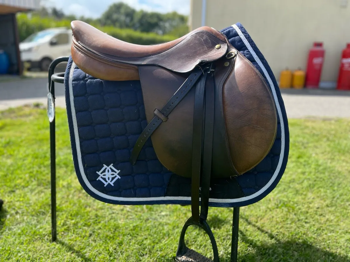 leather Horse Saddle for sale, Need gone - Image 2