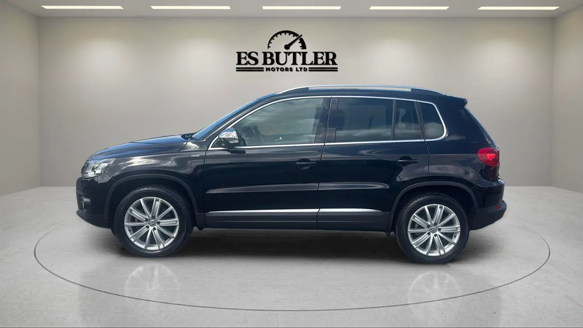 152 VW Tiguan 1.4TSI AUTO Lounge Model 1YR WARRANT - Image 2