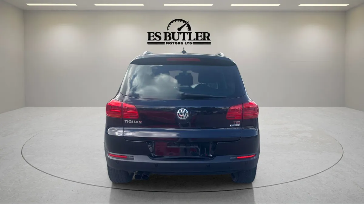 152 VW Tiguan 1.4TSI AUTO Lounge Model 1YR WARRANT - Image 4