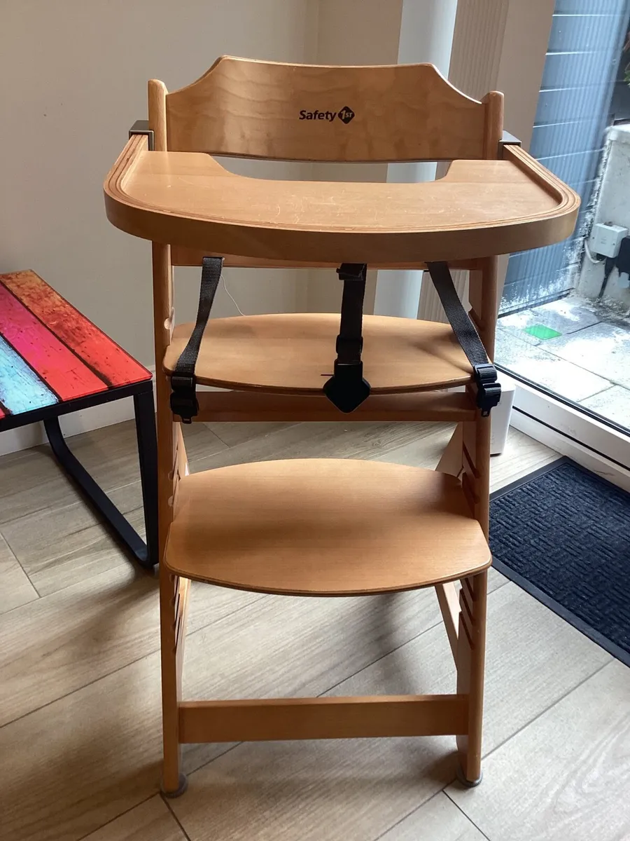 Baby high chair - Image 1