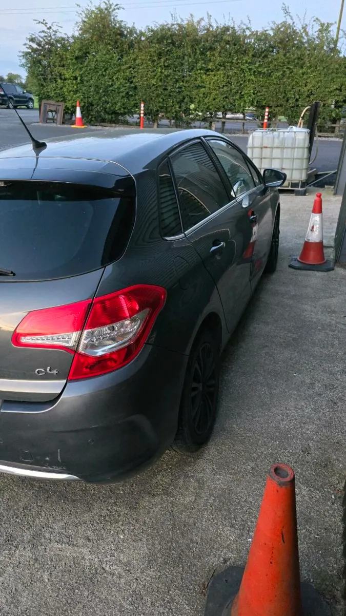 Citroen C4 - Image 2