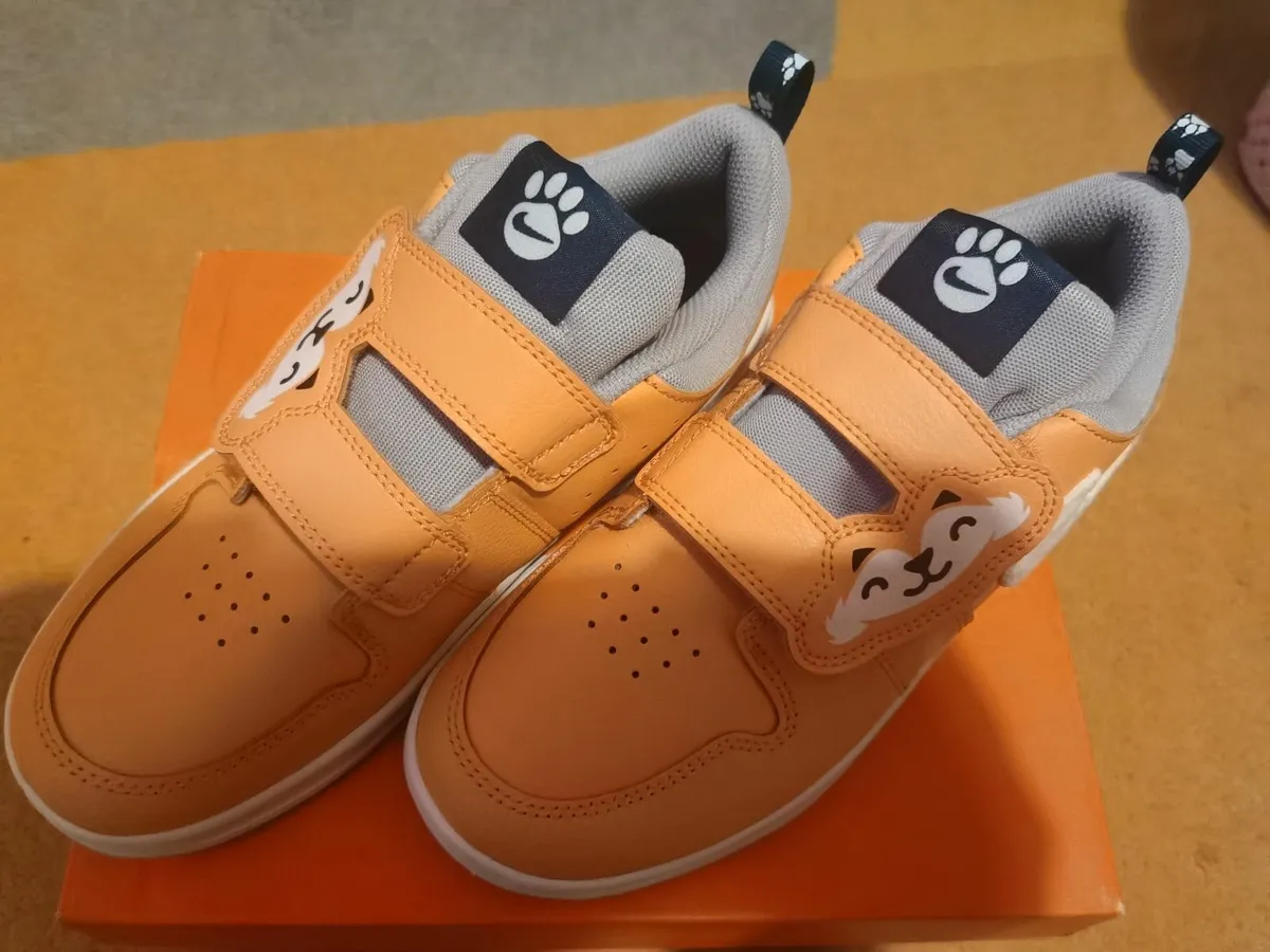 Nike Piko 5 lil New UK 2.5 for Boys and Girls - Image 1