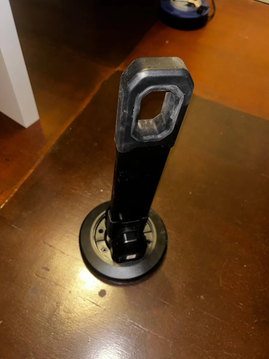 Hiplok AX1000, wall/floor anchor - Image 1