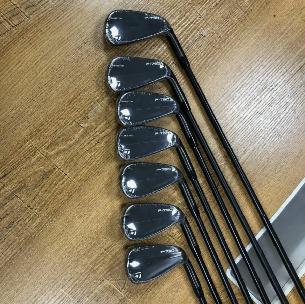 2024 TAYLORMADE P790 IRON SET (NEW) - Image 1
