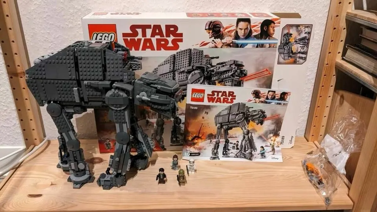 Lego Star Wars 75189 - Image 1