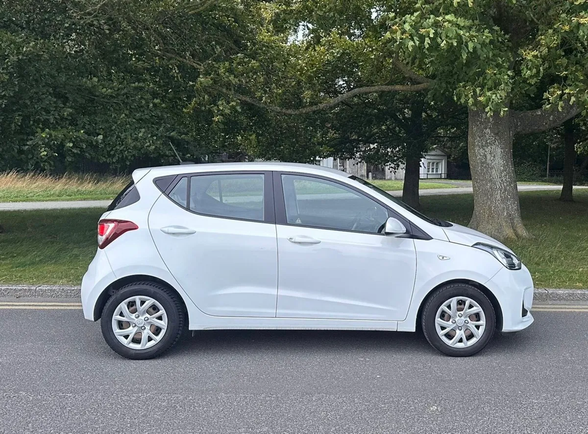 Hyundai i10 - Image 2