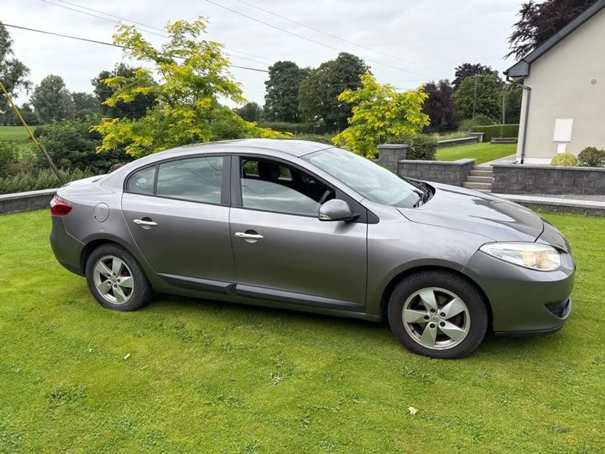 2012 Renault Fluence - Image 2