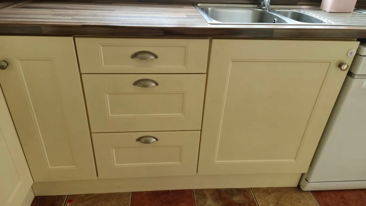Kitchen and Utility - Image 3