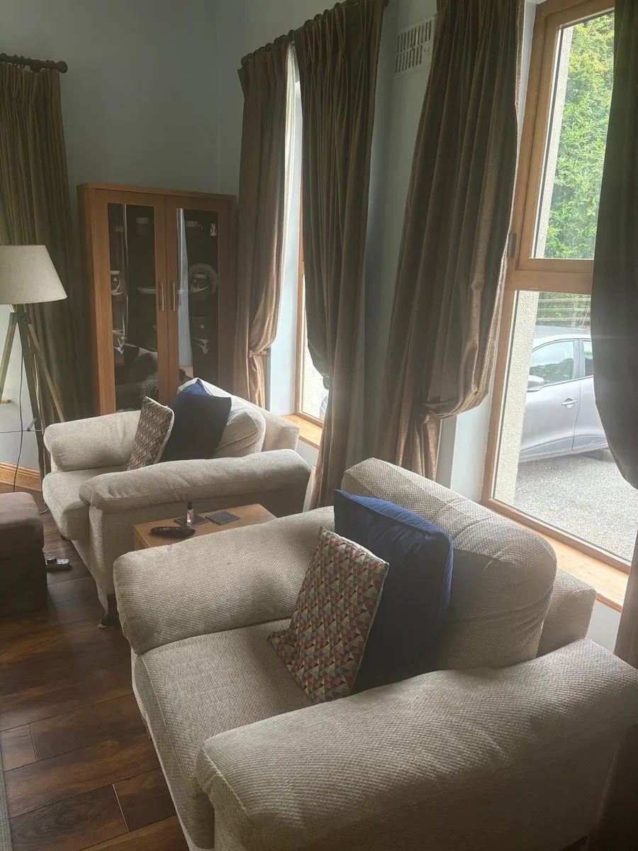 Couch and armchairs - Image 2