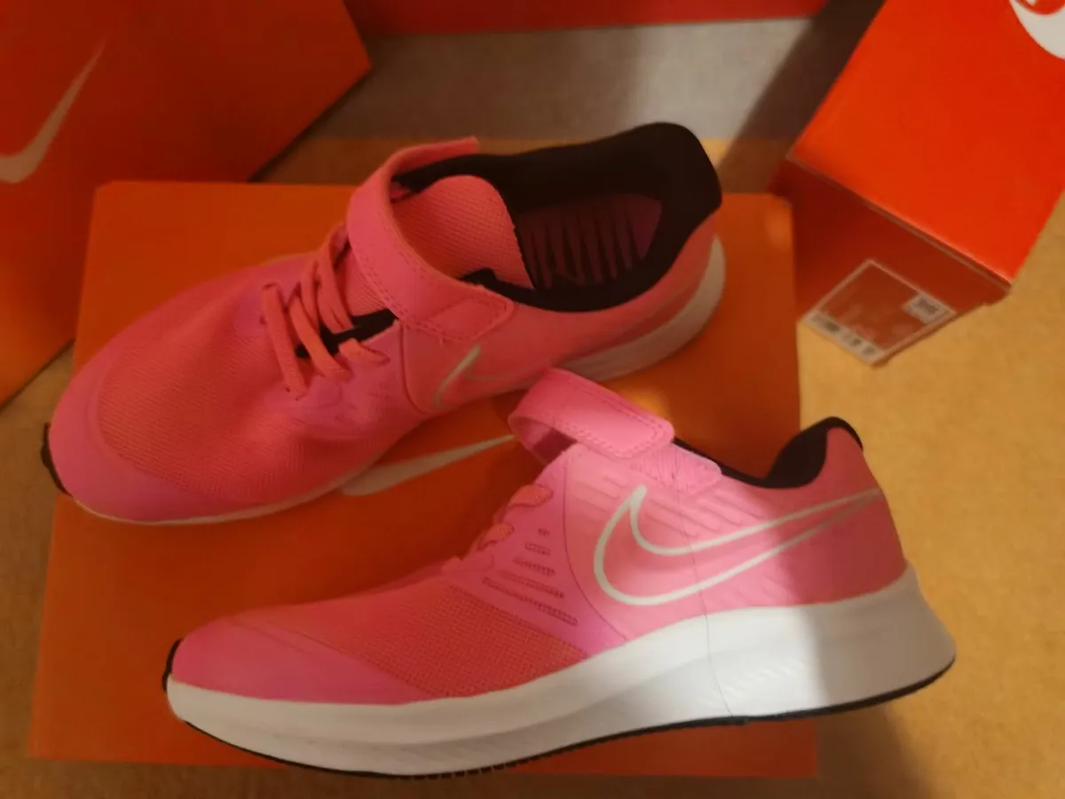Nike  Star Runner 3 Uk 2.5 Pink New for Girls - Image 2