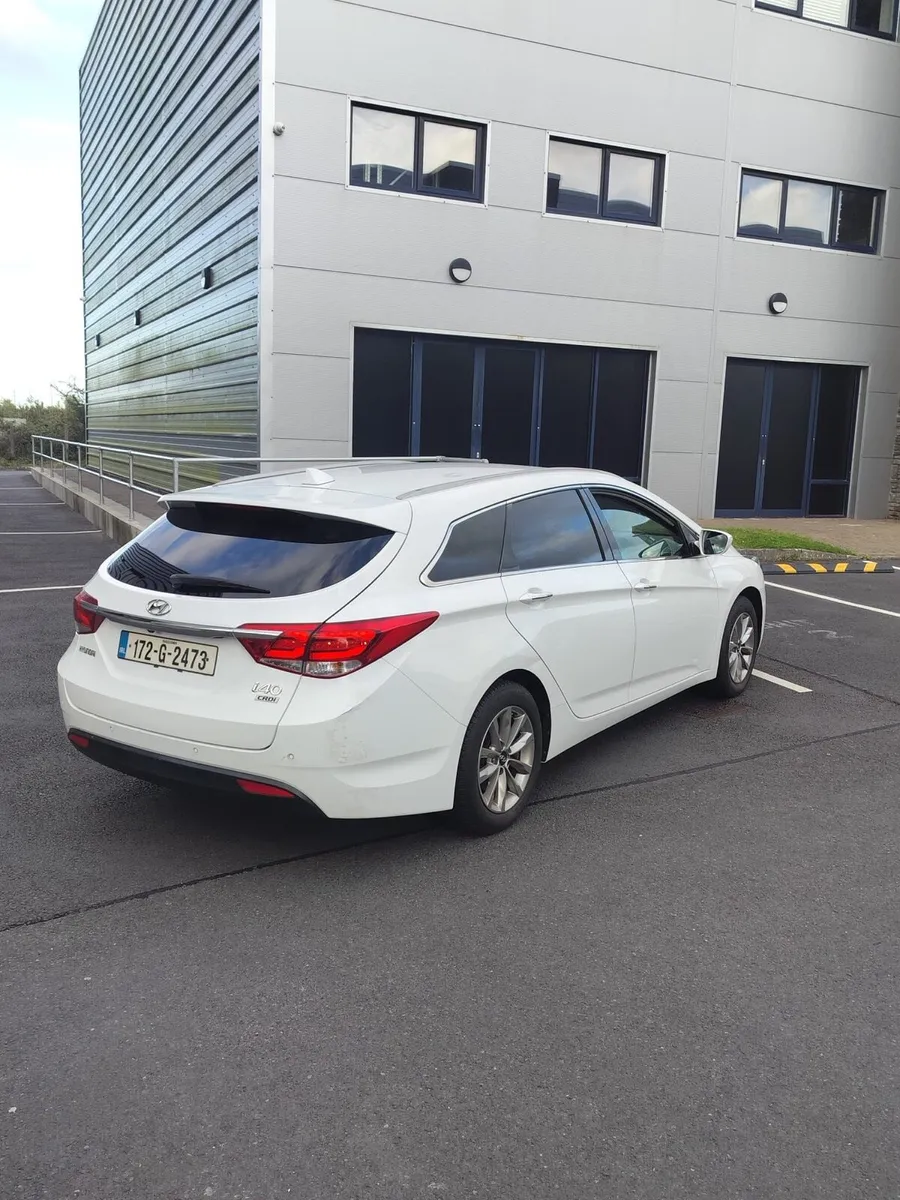 Hyundai i40 estate - Image 3
