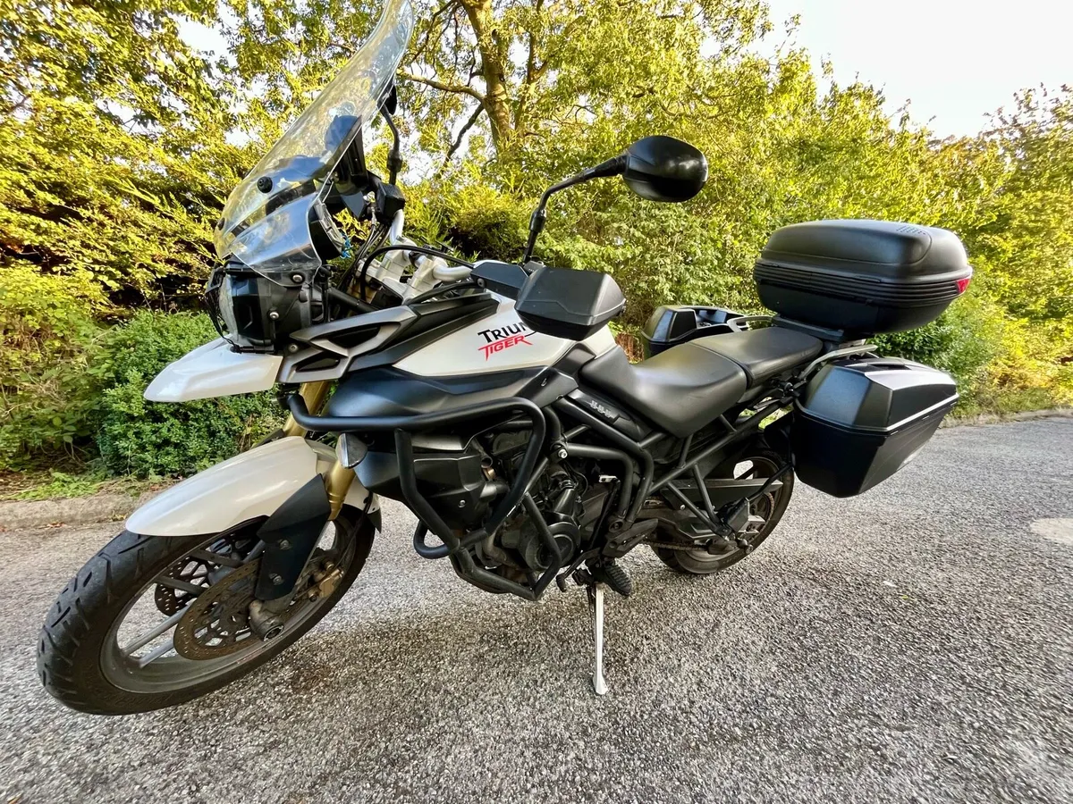 Triumph Tiger 800 - Image 1