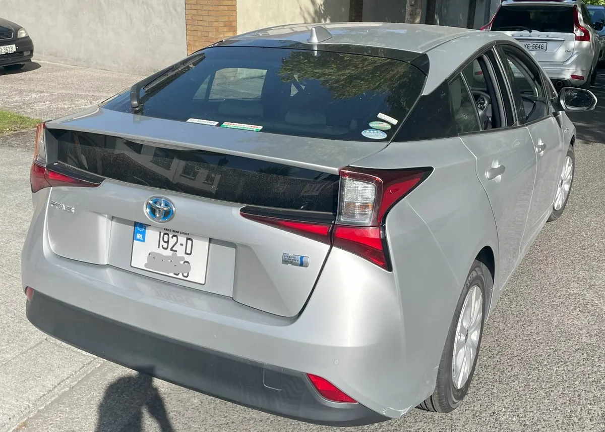 Toyota Prius 2019 - Image 3