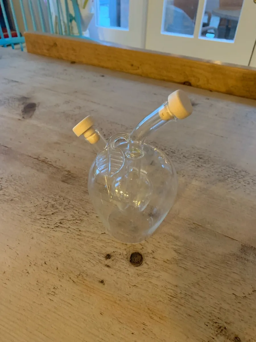 Oil and vinegar dressing dispenser - Image 2