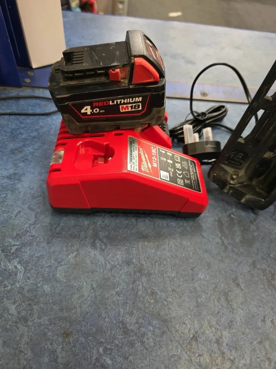 Milwaukee M18FN16GA-0X 16-Gauge Finish N - Image 2